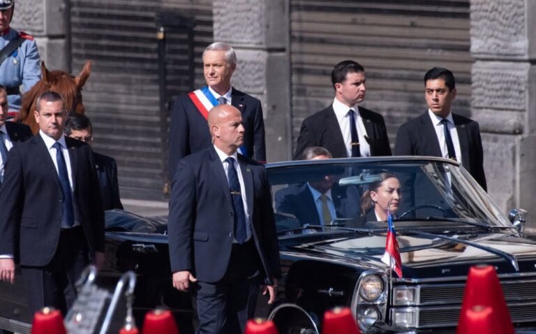 De Bajo Perquín a La Moneda: sanclementina condujo el histórico Ford Galaxie presidencial