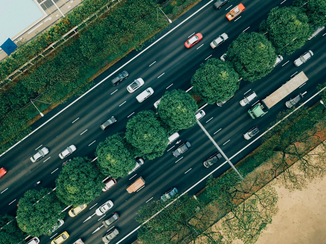 Vehículos en carretera; imagen ilustrativa, no corresponde al Maule